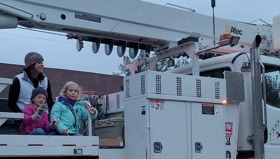 kids on truck